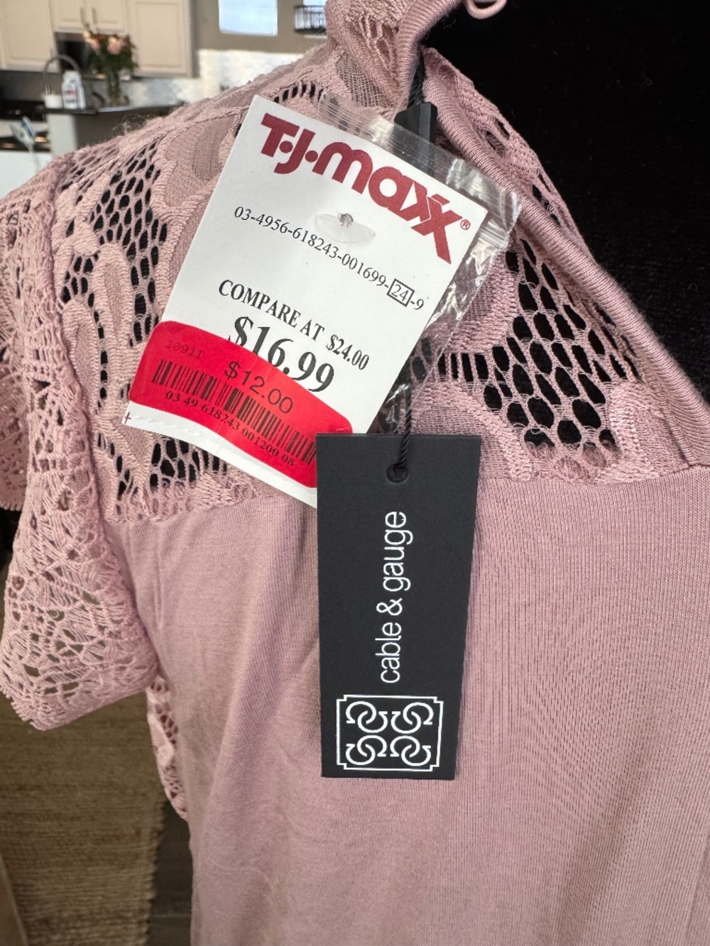 New with Tags: Mauve t-shirt with pattern